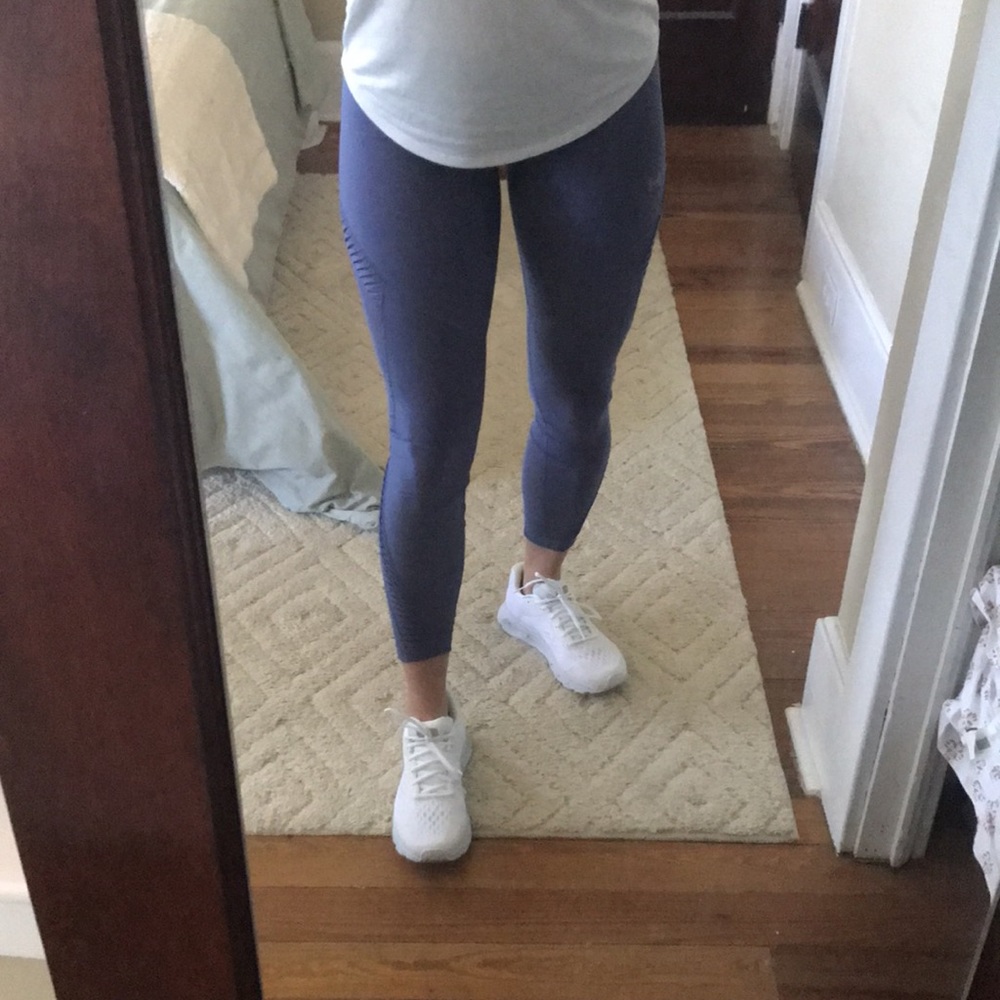 Women's UA Crop Leggings | Excellent condition
